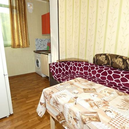 Квартира В Пицунде На Агрба 19 К1 Pizunda Exterior photo